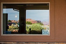 Canyons, Island in the Sky Visitor Center. Canyonlands National Park.  ( )