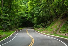 Boston Mills Road. Cuyahoga Valley National Park.  ( )
