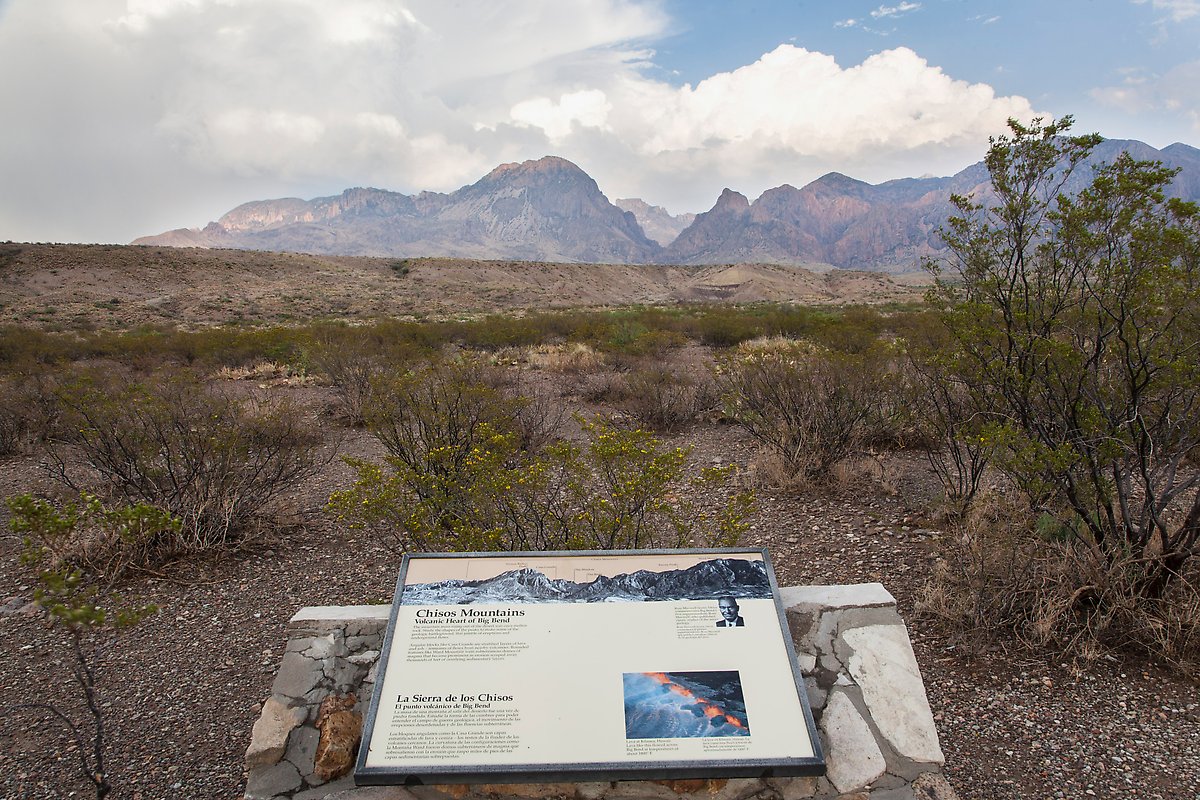 Chisos Mountains. Big Bend National Park.  ()